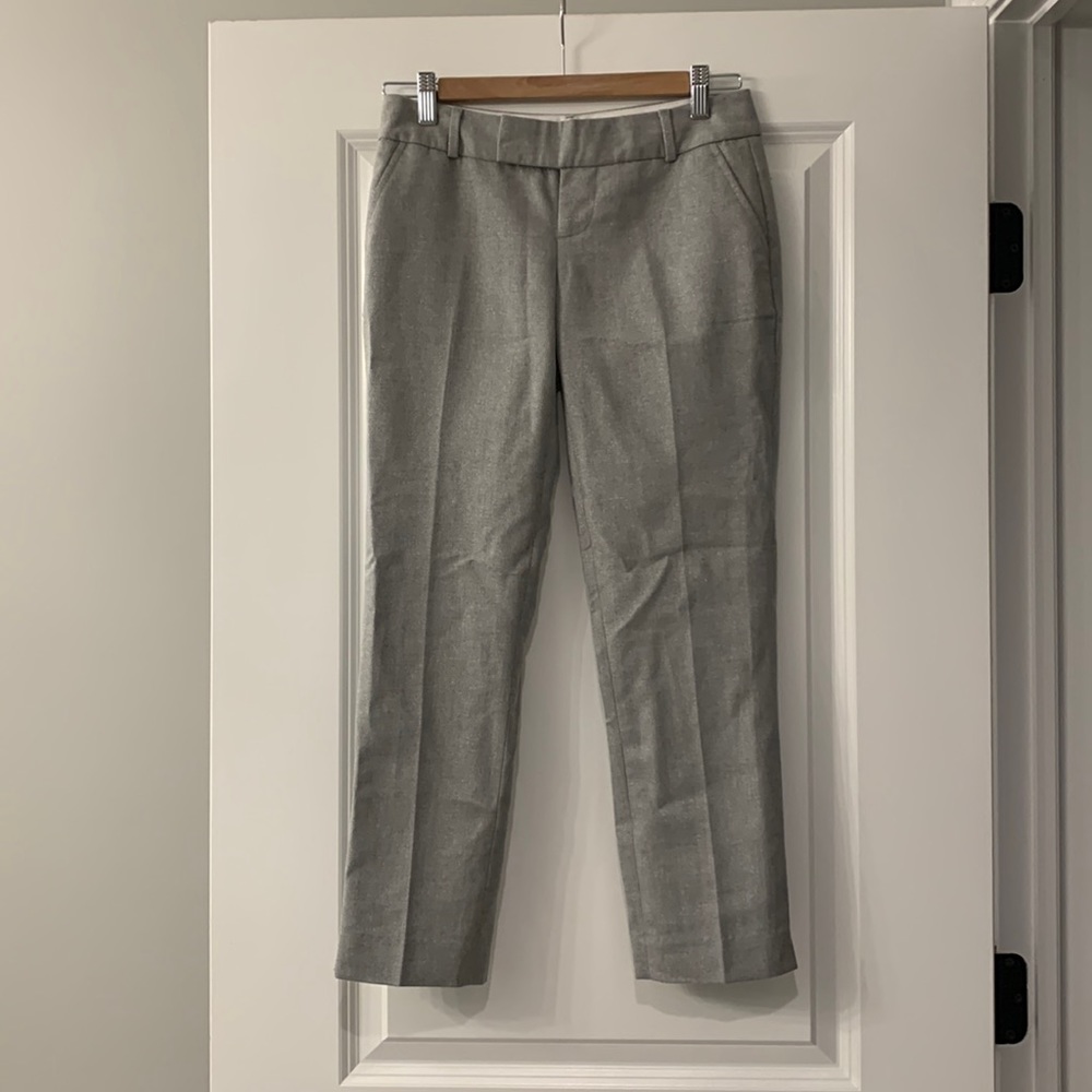 Banana republic gray cropped dress pants. Size 00P